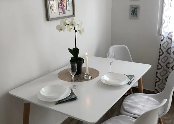 Elizabeth 2 アパート